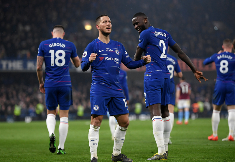 包含甘冈球员表现出众，助力球队逐步攀升积分榜的词条