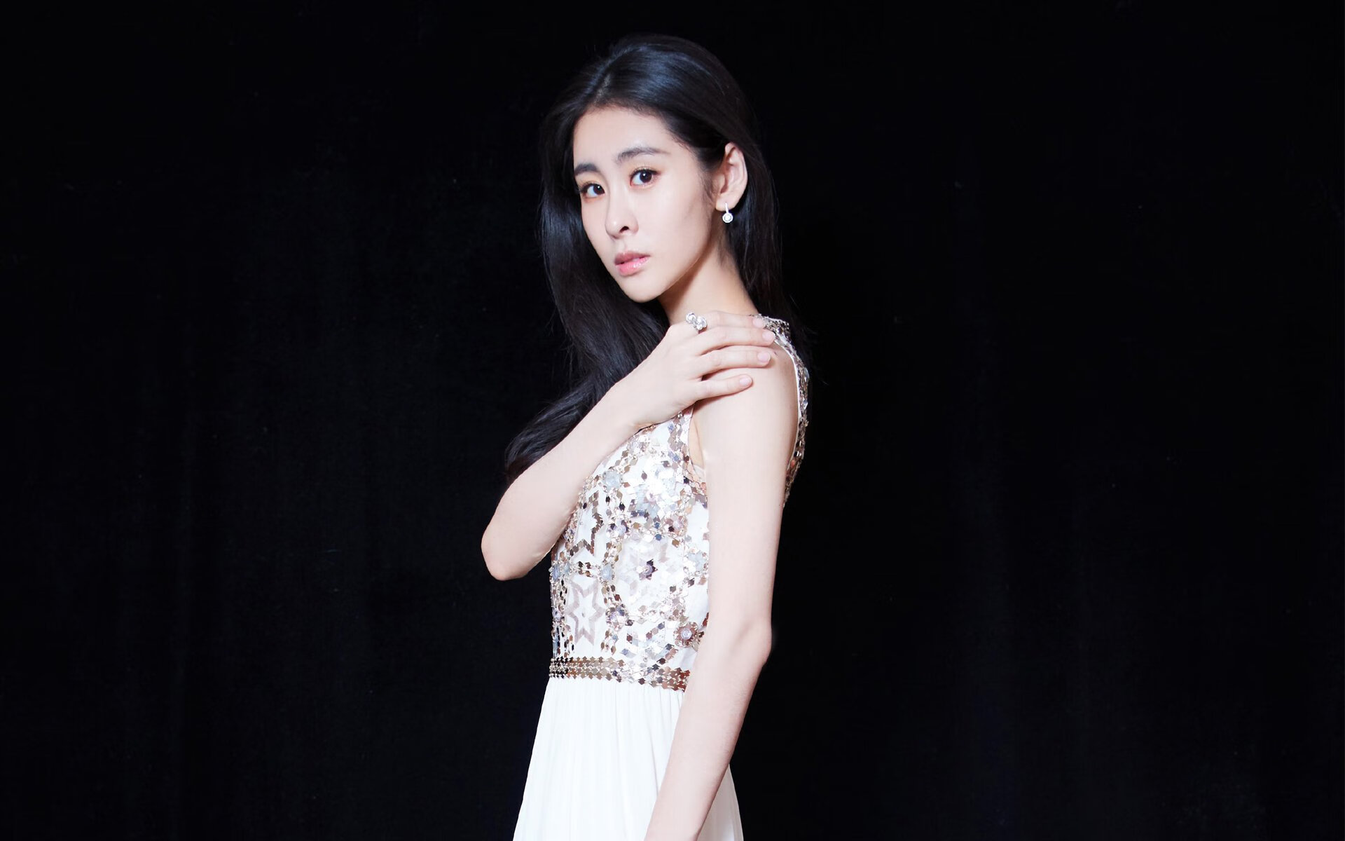 莱奥硬仗之王发威，英格兰三狮军团强势击败希腊